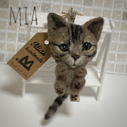 mia 受注商品 キジトラ 猫 チャーム キーホルダー 羊毛フェルト ハンドメイド 1枚目の画像