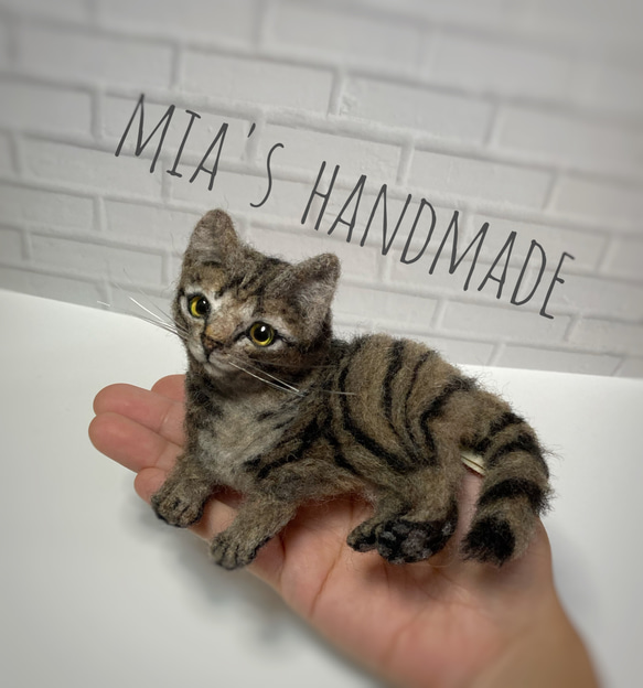羊毛 猫 羊毛フェルト サンプルページ キジトラちゃん オーダー Mサイズ 植毛なし サンプルページ キジトラ 猫ちゃん キジ白