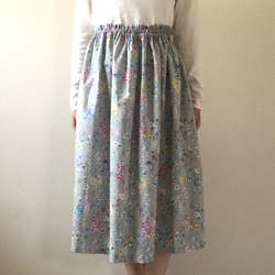 ふんわりギャザースカート　ミモレ丈　グレー 5枚目の画像