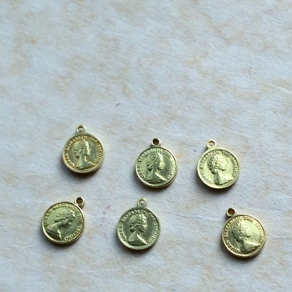 8個セット　ローブラス　小さなちいさなコインのチャーム　両面タイプ 2枚目の画像