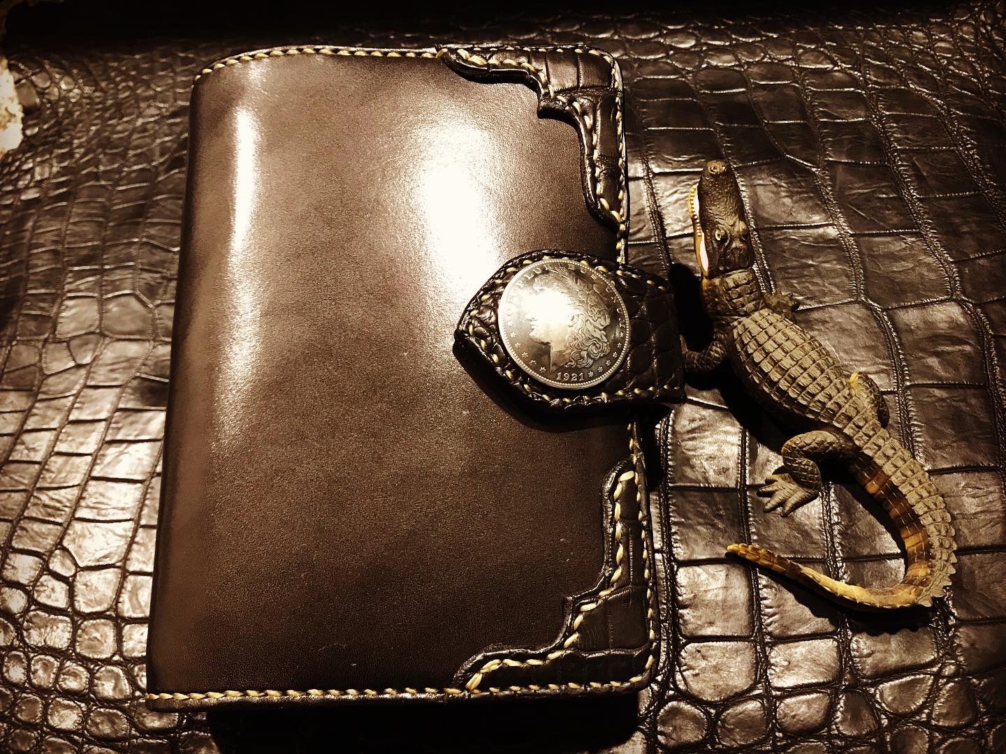 Gravy Leather スモールクロコダイル×栃木レザー バイブルサイズ システム手帳 ワニ革 カバー 46,799円