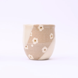 フリーカップ（ミルク・白い小花） 2枚目の画像