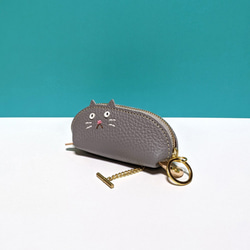 手掌大小貓形拉鍊鑰匙包（成人灰） 第1張的照片