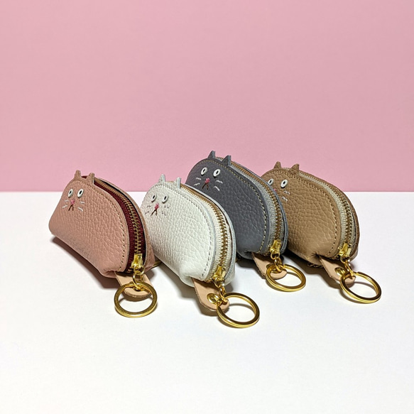 手のひらサイズのねこ型ファスナーキーケース（大人なベージュ） 3枚目の画像