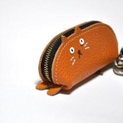 手のひらサイズのねこ型ファスナーキーケース（きれい目ホワイト） 5枚目の画像