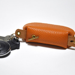 手のひらサイズのねこ型ファスナーキーケース（きれい目ホワイト） 6枚目の画像