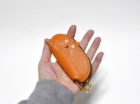 手のひらサイズのねこ型ファスナーキーケース（きれい目ホワイト） 9枚目の画像