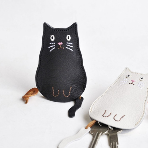 小太り猫のキーケース 黒ねこ キーケース よもぎや 通販 2754776