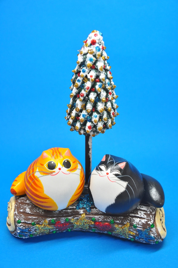 ブッシュドシャ（腹白黄トラ×白黒タキシード） 1枚目の画像