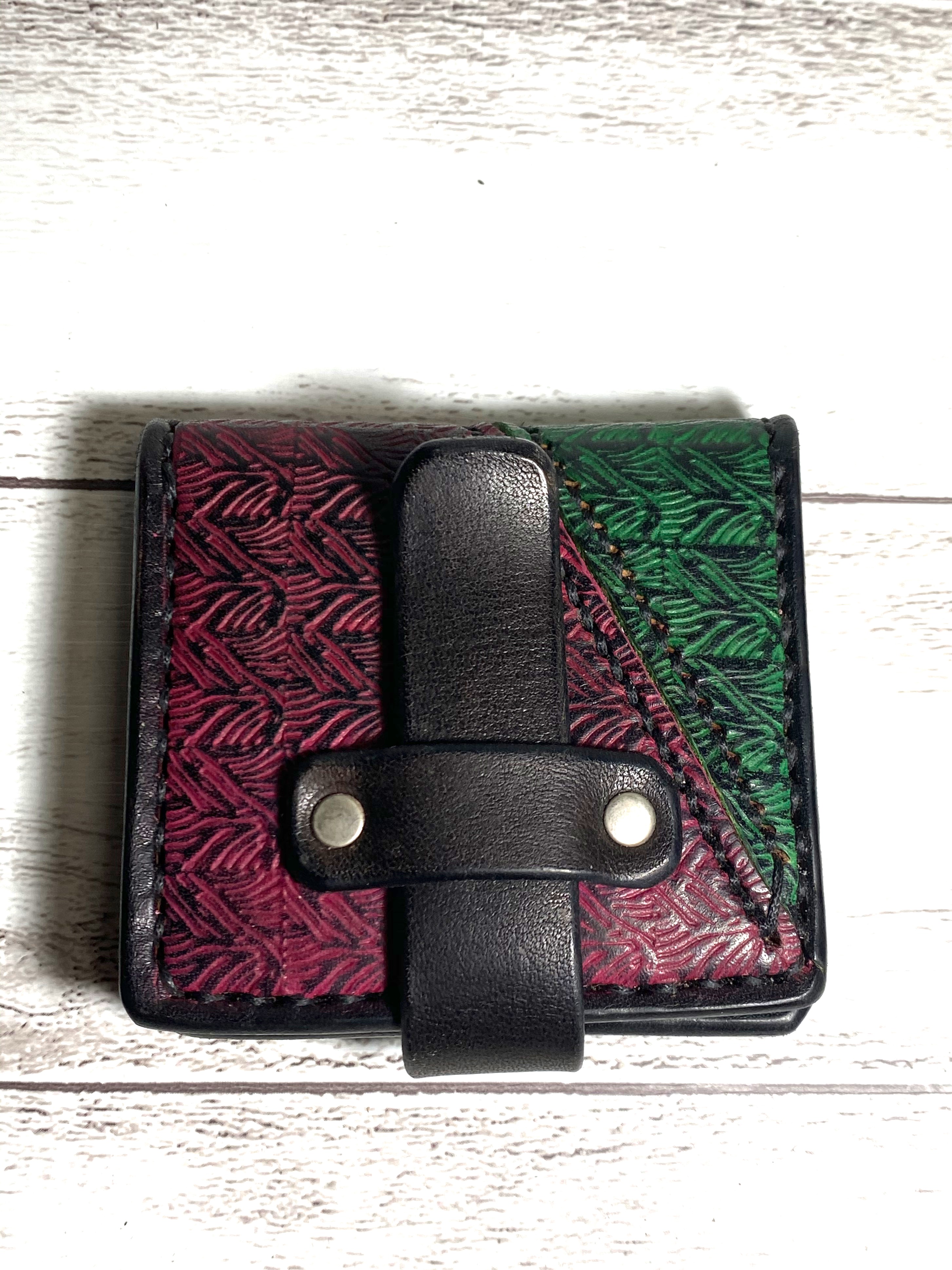 栃木レザー使用のコインケース　緑&赤のハーフカラー