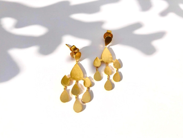 The Taji Earrings (レインドロップ) 2枚目の画像