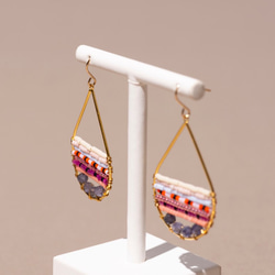 Signature Earrings (ドロップ) 2枚目の画像