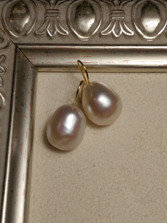天然バロック真珠のソリティアピアスI/ｸﾘｰﾑﾎﾜｲﾄ 1枚目の画像