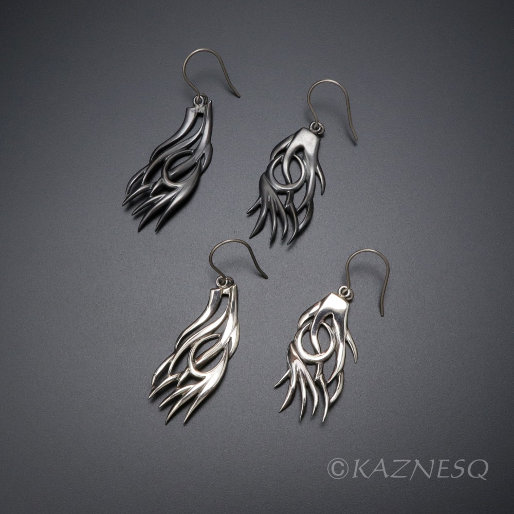 受注生産：ゴス風の翼のドロップピアス