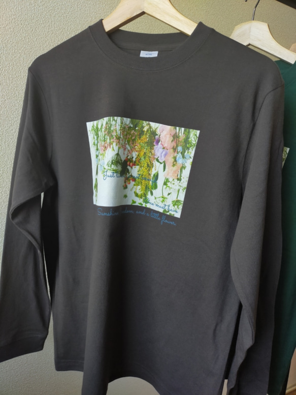 お花フォトプリントロングTシャツ 3枚目の画像