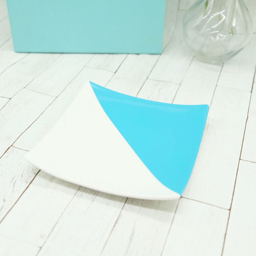 Tiffany & Co. リボン付き皿2枚セット Tiffany & Co. リボン付き皿2枚セット