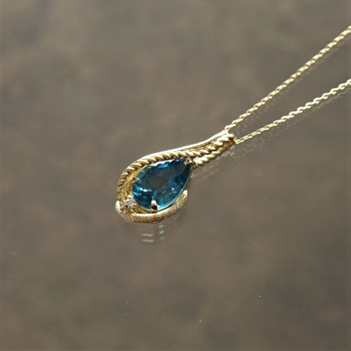 ボン娘様ご依頼分】 片方売りハート ブルートパーズしずく 楽天市場