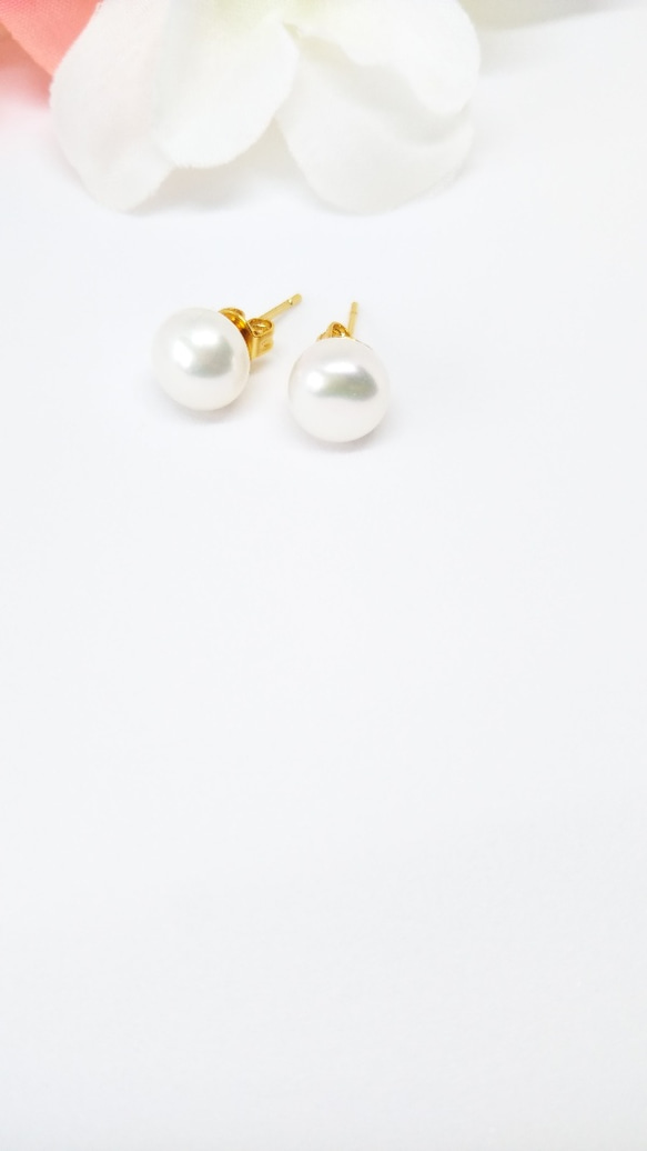 天然淡水珍珠紐扣形耳環（金） 第4張的照片