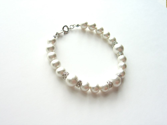 Cotton pearl beautiful Bracelet 1枚目の画像