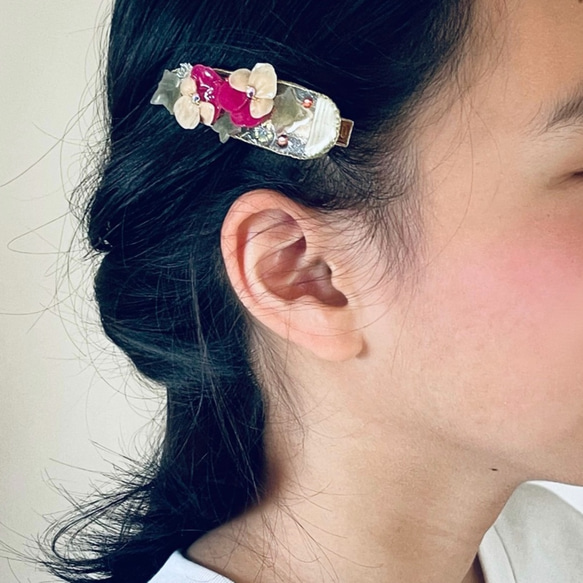 ヘアクリップ　パンジーとアイビー　またはビオラ　大人可愛いアクセサリー　まとめ髪や前髪に 3枚目の画像