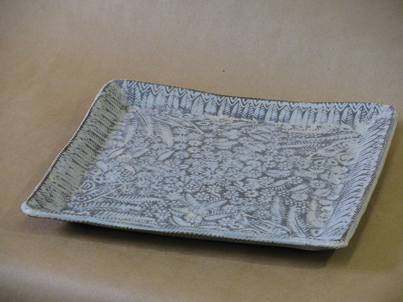 三島平角皿（小花） 4,200円