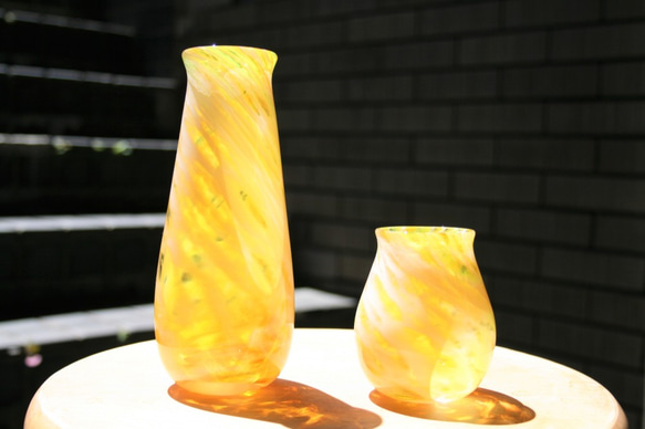 手作りガラス　雪風〈花器〉3色あります。 3枚目の画像