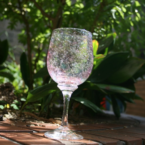 手作りガラス ～夢見〈ワイングラス〉～ ワイングラス 小樽 ilponte 通販 10028832｜Creema(クリーマ) ビールグラス 手作り陶器 ペン立て
