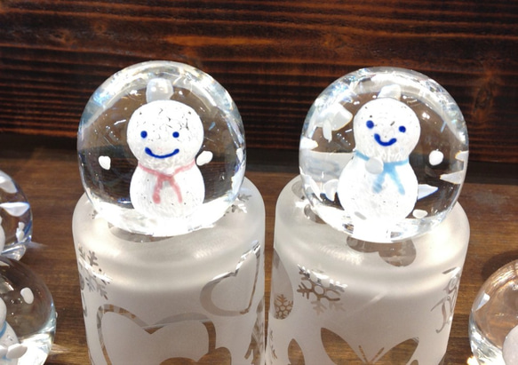 手作りガラス　雪玉～青～ 2枚目の画像