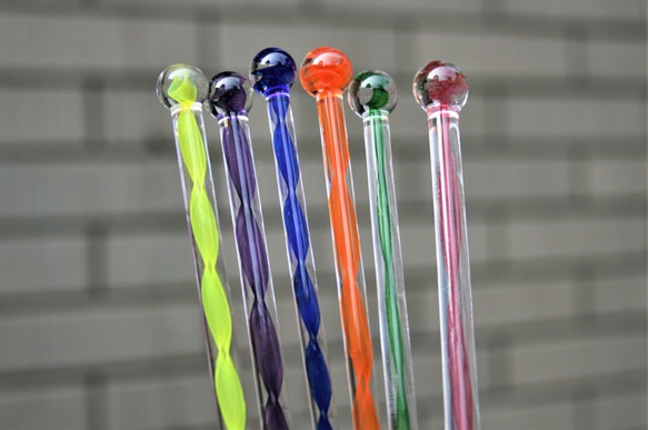 手作りガラス。リボンマドラー〈M〉　6色から選べる。 2枚目の画像