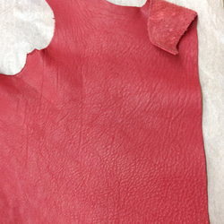 珍しい！ エゾシカ革 (蝦夷鹿) 原皮 ピンク B5サイズ  小物作りにオススメです。 3枚目の画像