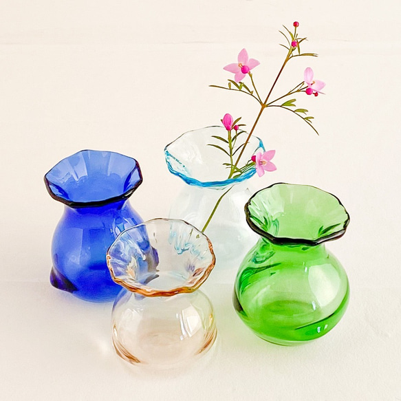 まあるいガラスの小瓶・フラワーベース(薄い水色) 10枚目の画像