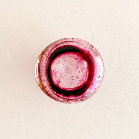 まあるいガラスの小瓶・パンク調釉薬フラワーベース(赤紫) 5枚目の画像
