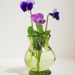 まあるいガラスの小瓶・厚底・フラワーベース(薄いオリーブ色) 4枚目の画像