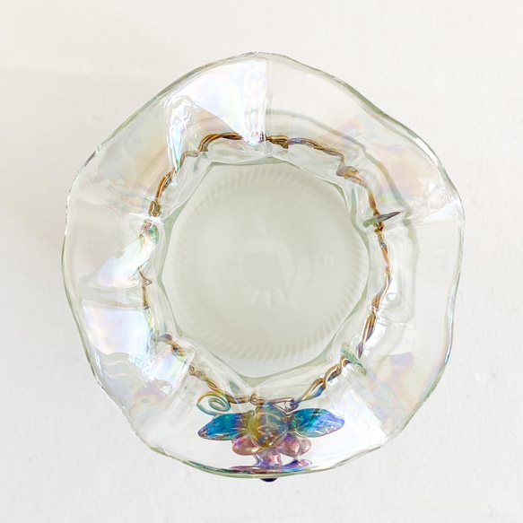 葡萄ビーズ飾りガラス製フラワーベース・白クリアー・スモークステンレスワイヤー・パール加工 7枚目の画像