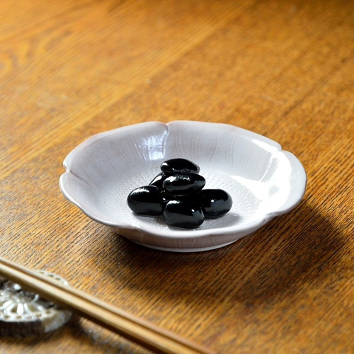 京焼「花形豆皿」 宮里絵美作 陶器 薬味皿・豆皿 柴田窯 通販｜Creema 