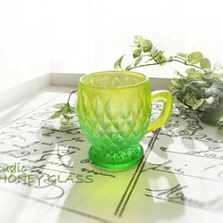 ちいさなガラスのマグカップ～グリーン（絵付けガラス） 1枚目の画像