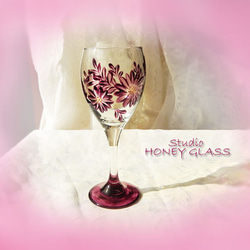 花柄のワイングラス　～クリムソンレッド（絵付けガラス） 4枚目の画像