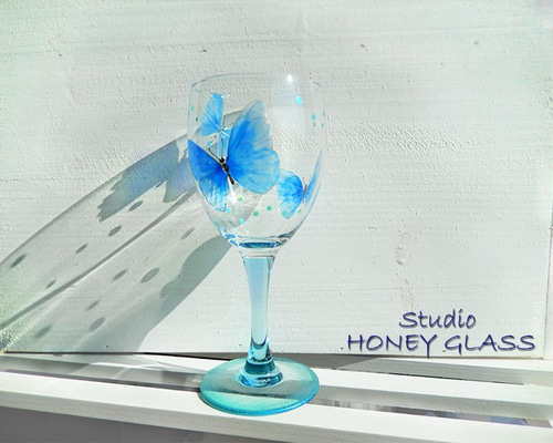 蝶の装飾付き透明グラス 4_e16f35138103fce9d0b04ac99c00