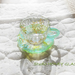 ミントグリーンリーフのミニカップ＆ソーサー　（絵付けガラス） 3枚目の画像