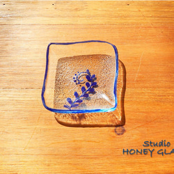 ガラスの豆皿　～Bluecurl leaf（ガラス絵付け） 4枚目の画像
