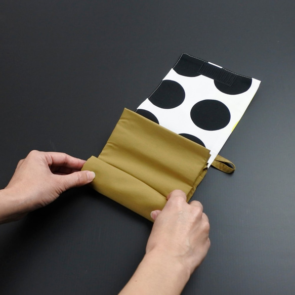 くるくるエコバッグ ナイロン 畳める エンドット ベージュ／ホワイト ハンドメイド 日本製 5枚目の画像
