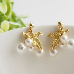 【SALE】gold leaf and pearl / pierce 3枚目の画像