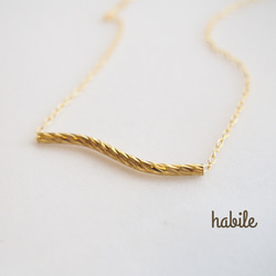 wave bar / Gold necklace 1枚目の画像
