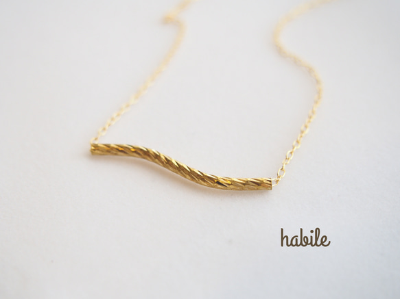 wave bar / Gold necklace 1枚目の画像