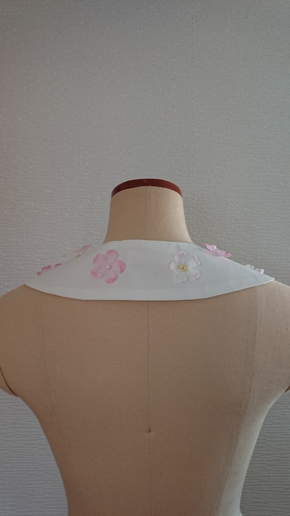 〜SAKURA〜襟を彩る花々＊真っ白な丸襟のつけ襟・つけ衿 4枚目の画像