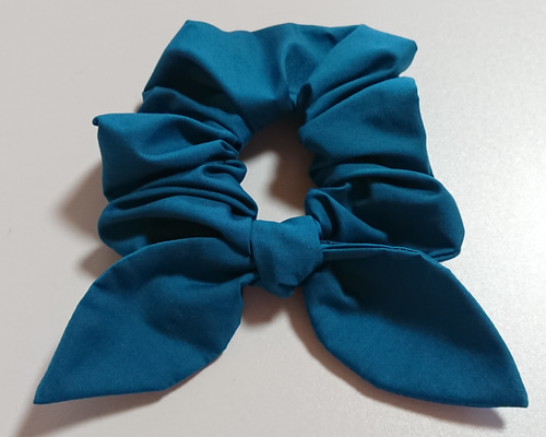 ごちうさ　チノ　リゼ　リボンチャーム　シュシュ　4点セット 1_773a83f268db3e5d7d52ea3172cb