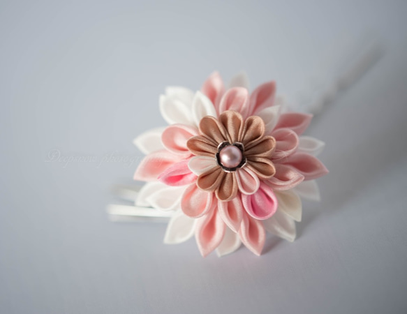 SALE!「桃斑」TSUMAMI　KANZASHI・ つまみ細工花ビラ簪 1枚目の画像