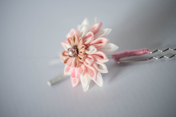 SALE!「桃斑」TSUMAMI　KANZASHI・ つまみ細工花ビラ簪 4枚目の画像