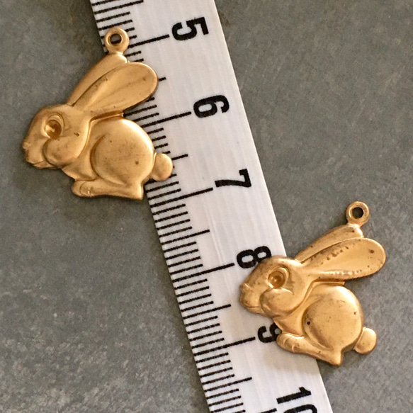黃銅沖壓吊飾 2 隻兔子｜死貨（復古古董） 第5張的照片