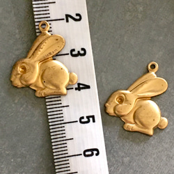 黃銅沖壓吊飾 2 隻兔子｜死貨（復古古董） 第6張的照片